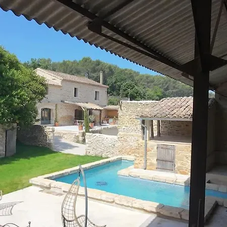 Mas En Pierre Calme Et Confort Tresques